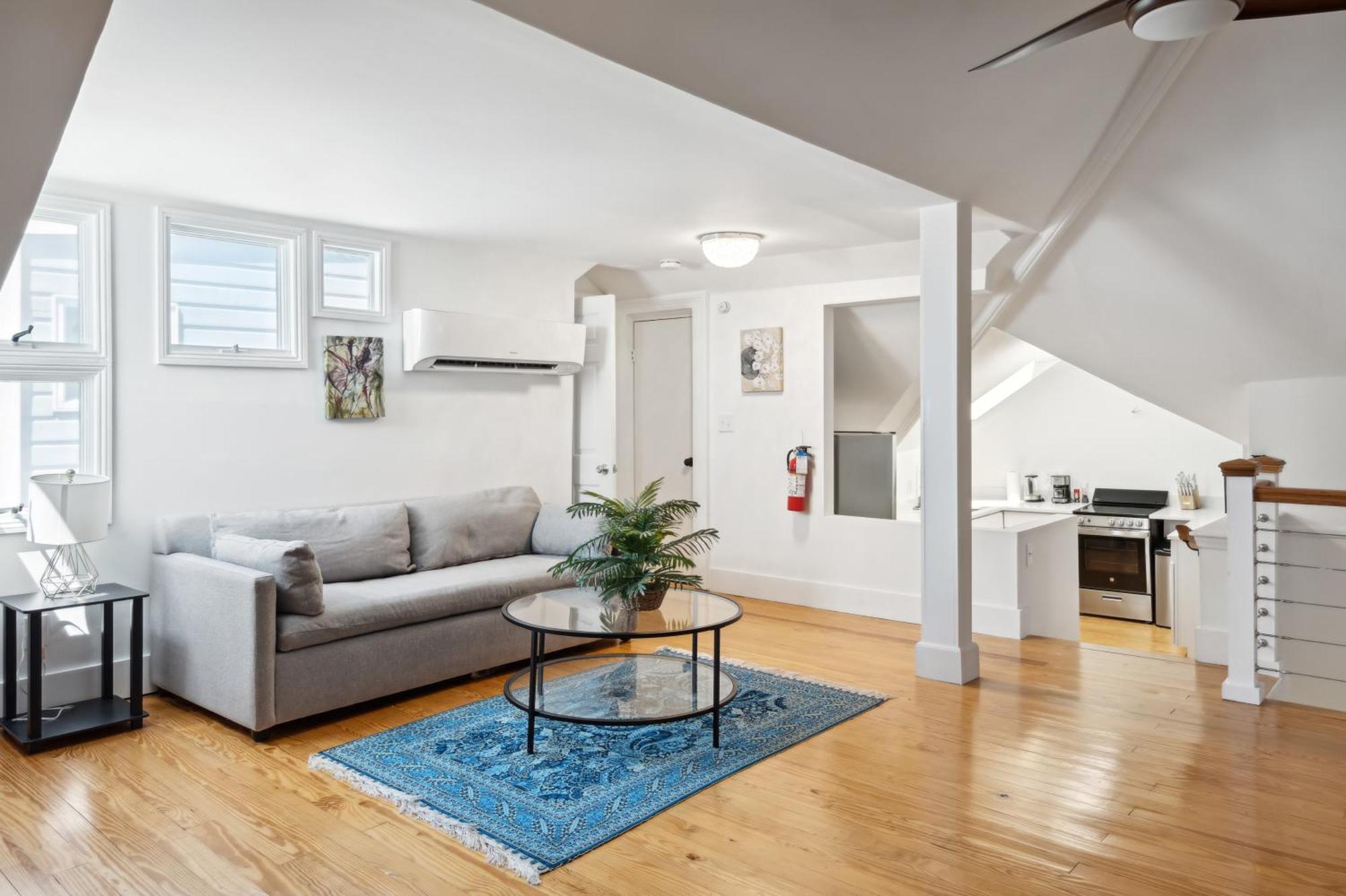 The At 257 * Charleston